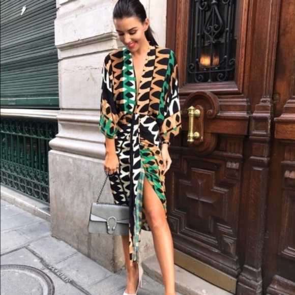 Zara Dresses & Skirts - Zara Printed Dress